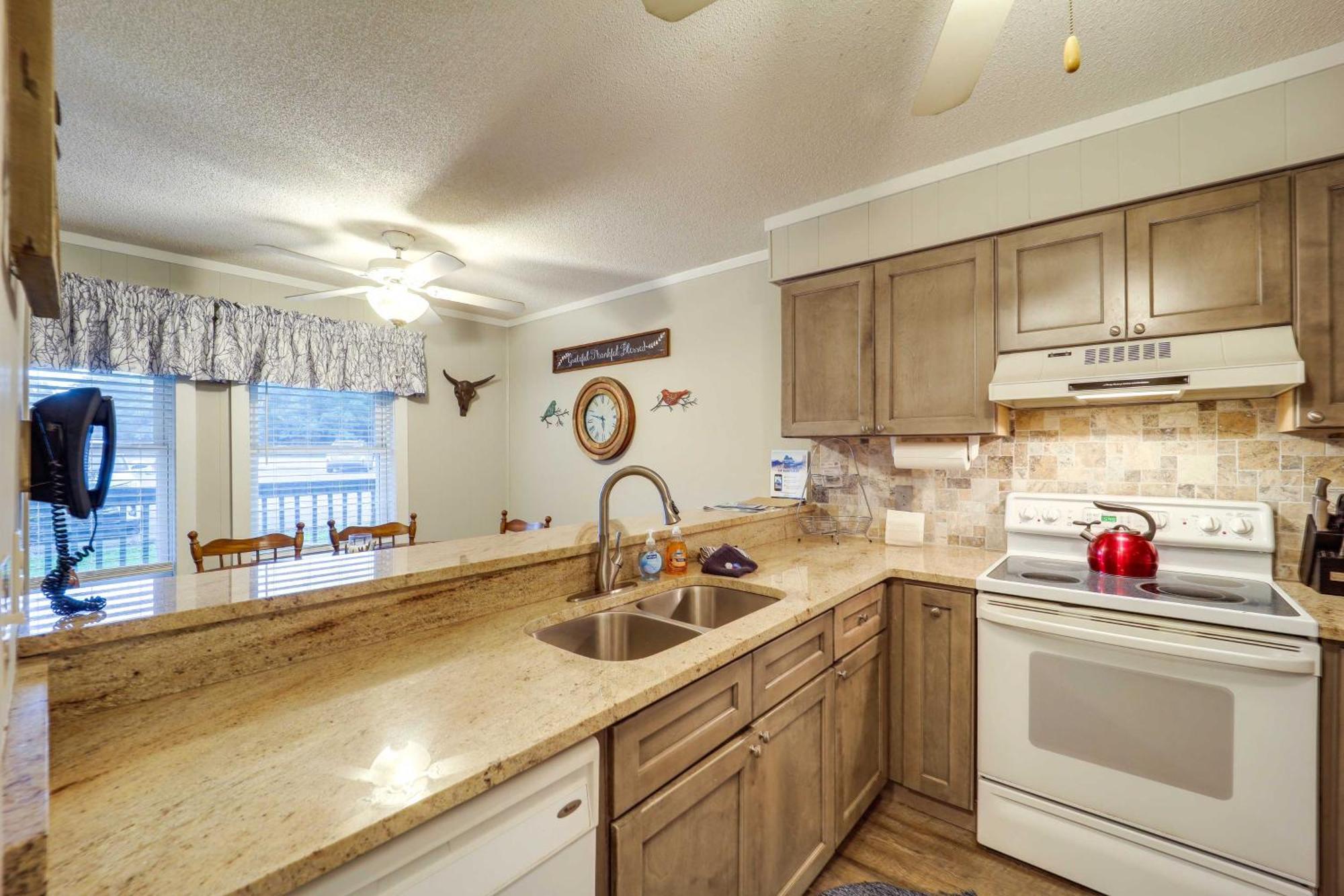 Beech Mountain Condo Near Hiking, Golf And Skiing! Luaran gambar